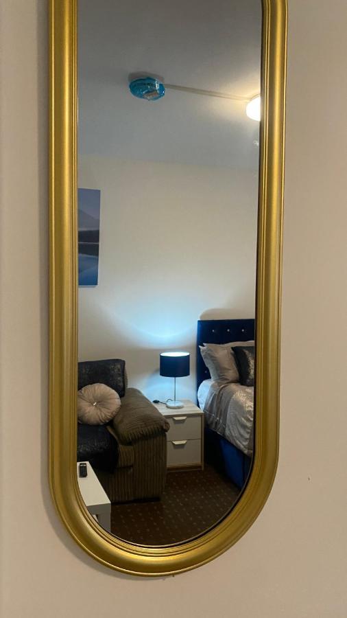 Bv Comfy Studio At Deighton הודרספילד מראה חיצוני תמונה